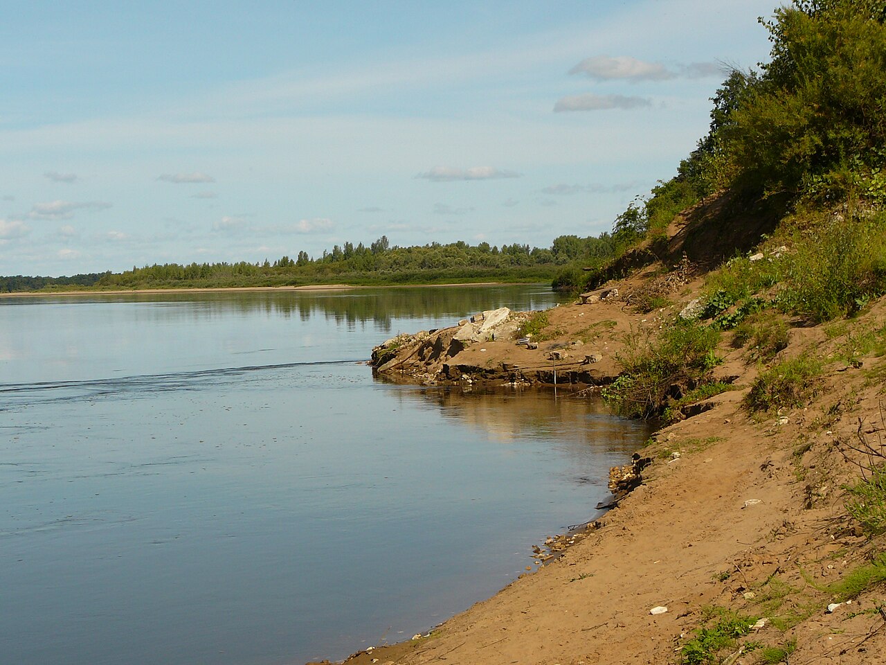 Летний берег реки Вятки в Малмыжском районе